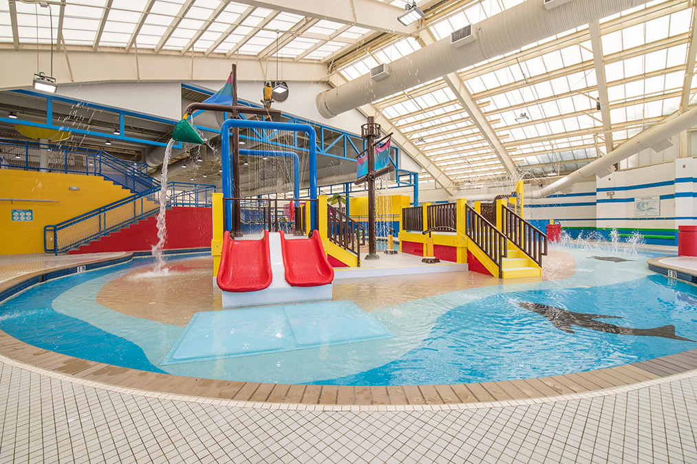 water slides for kids at Rollingcrest-Chillum Splash Pool