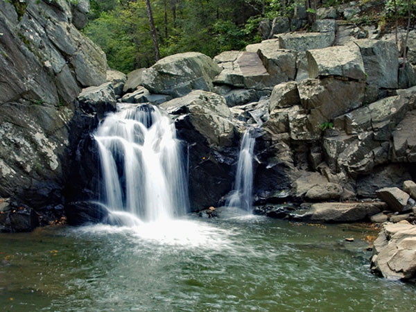 Scott's Run Nature Preserve Hike to Waterfall