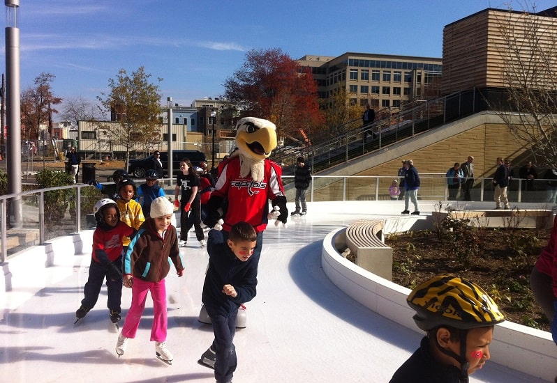 Canal Park Ice Skating - thinigs to do in DC with kids in February