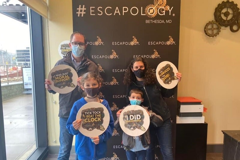 Group photo with sayings if you completed challenge at Escapology Bethesda