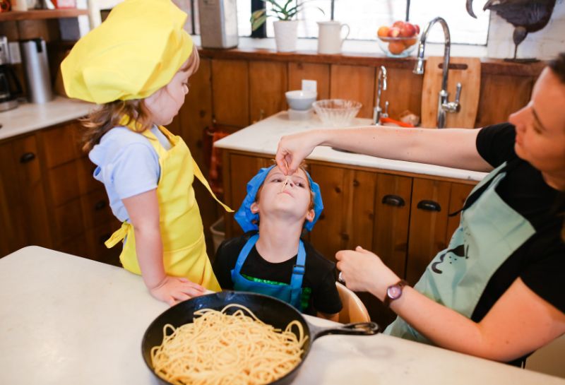 kids making pasta