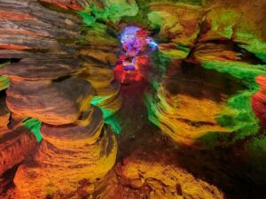 7 Caves Near Hershey PA: Where to Go & Unique Experiences