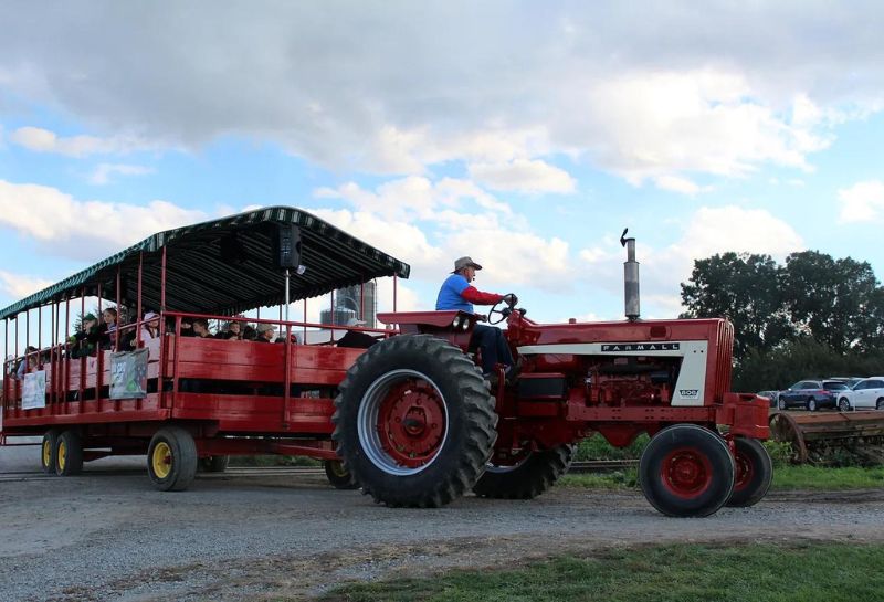 tractor fun ride at the farm